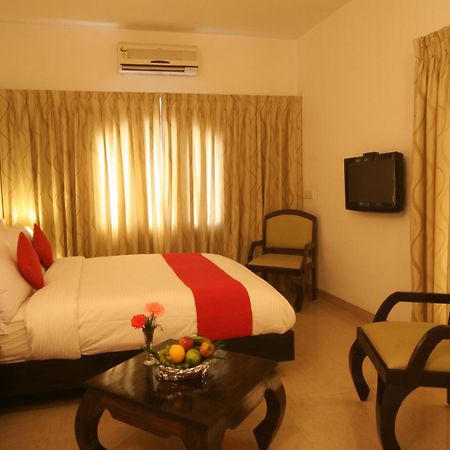 Calangute Grande Hotel Bagian luar foto