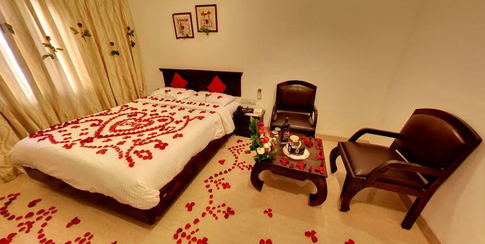 Calangute Grande Hotel Bagian luar foto