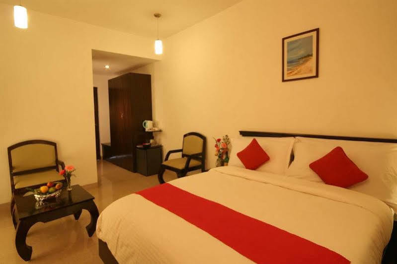 Calangute Grande Hotel Bagian luar foto