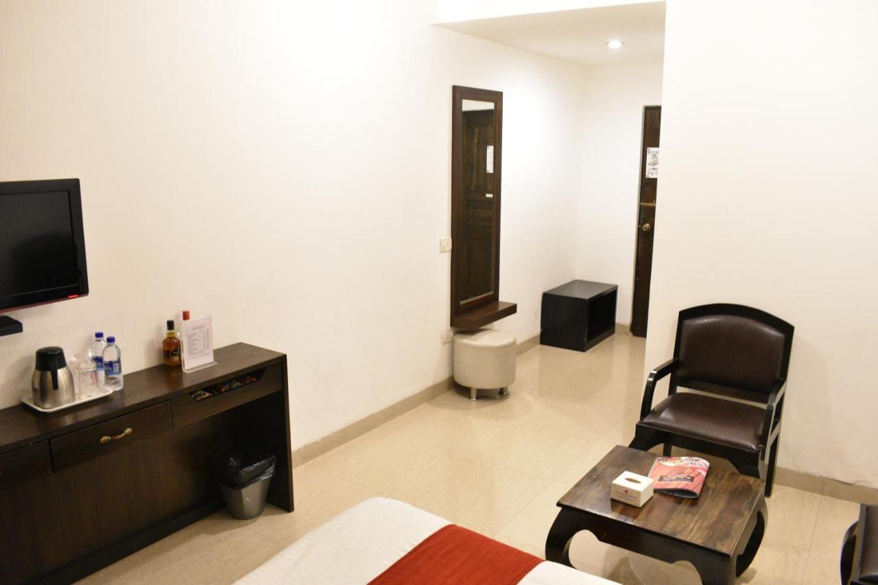 Calangute Grande Hotel Bagian luar foto